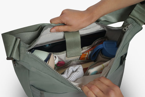 Roam Crossbody Diaper Bag / Outdoorsy Sage