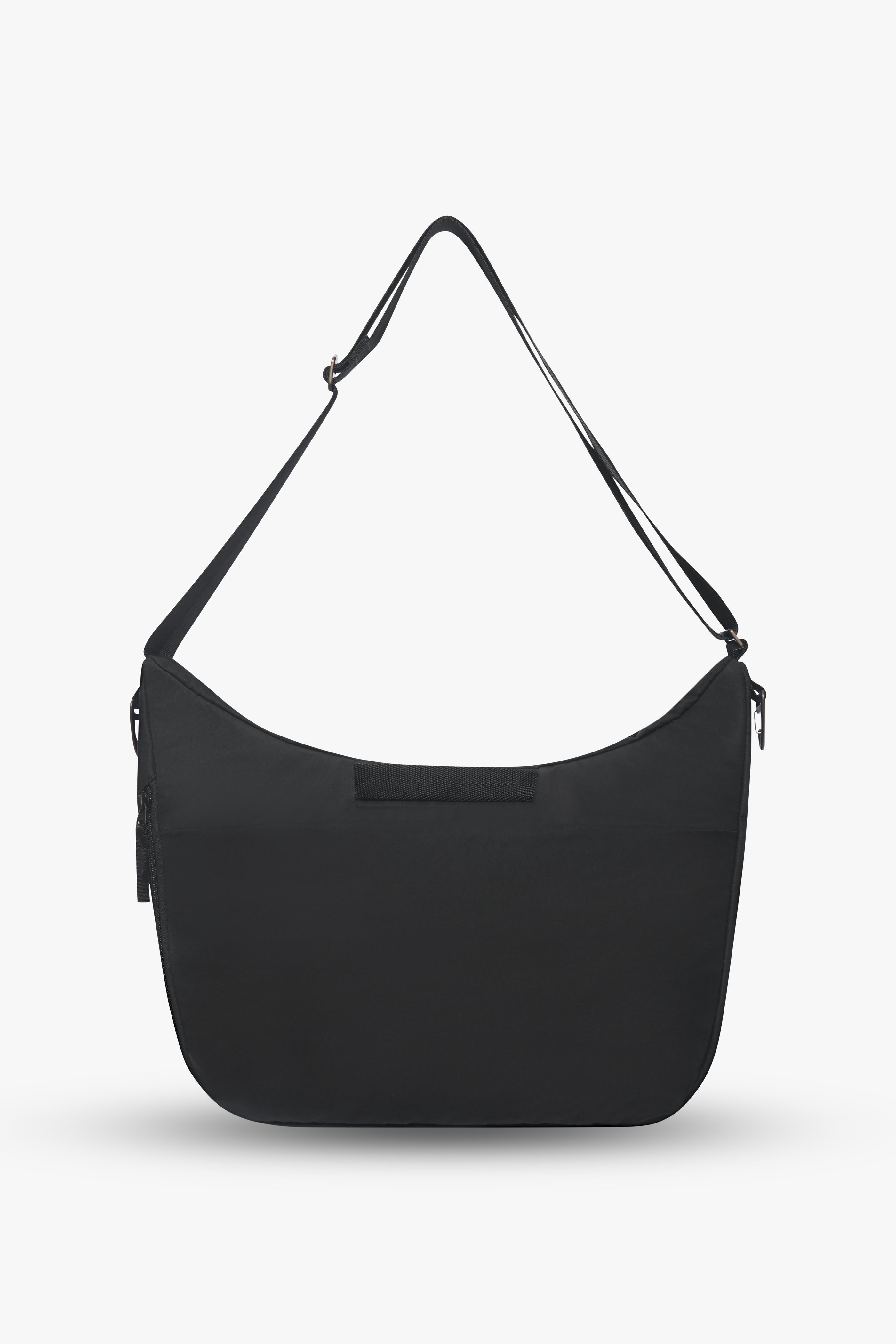 Roam Crossbody Diaper Bag / Mid(dle of the)night Black